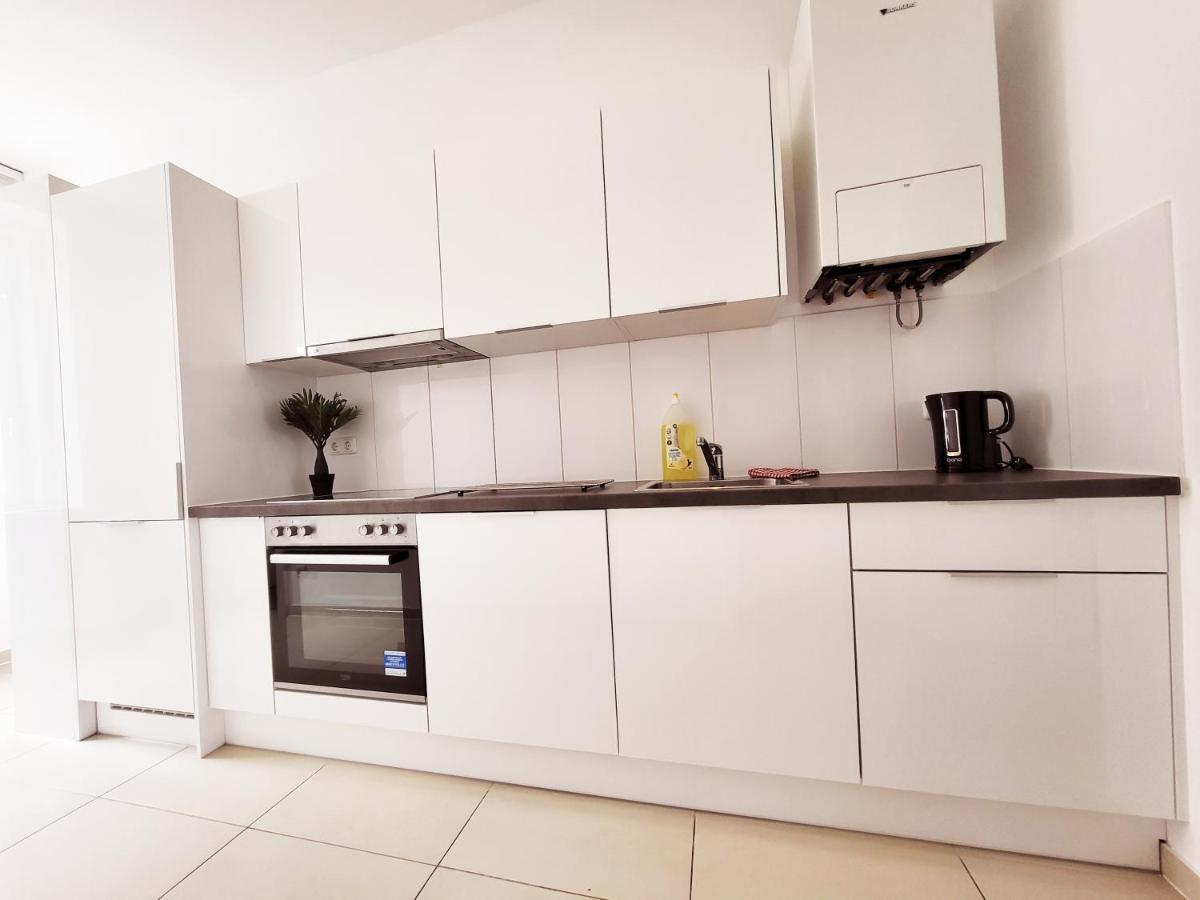 Donaufelder City Apartment Виена Екстериор снимка