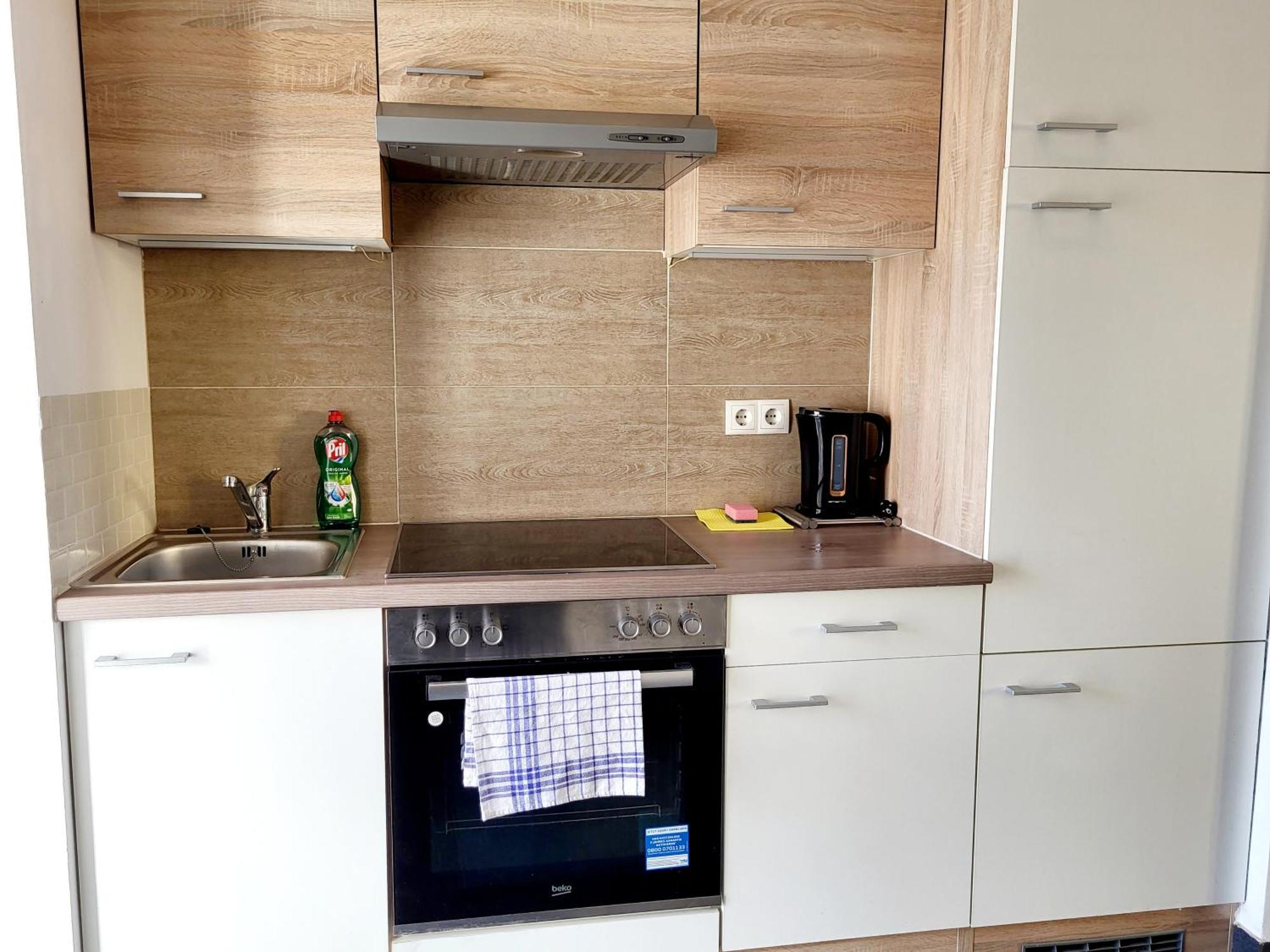 Donaufelder City Apartment Виена Екстериор снимка